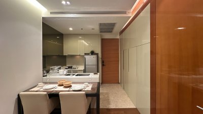 The Address Sukhumvit 28 Near BTS  Phrom Phong 1 bed 1 Bath  45 sq m. Fully Furnished