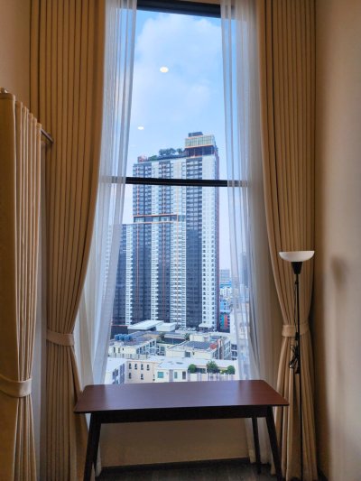 SOHO Bangkok Ratchada Near MRT Huai Khwang Duo Space  33 sq m. Fully Furnished