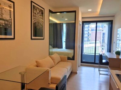 VTARA SUKHUMVIT 36 Near BTS Thong Lor 1 bed 1 Bath  29.5 sq m. Fully Furnished
