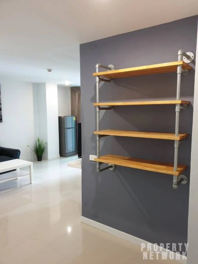 Apartment 8th floor near BTS On Nut 54 sqm. for rent