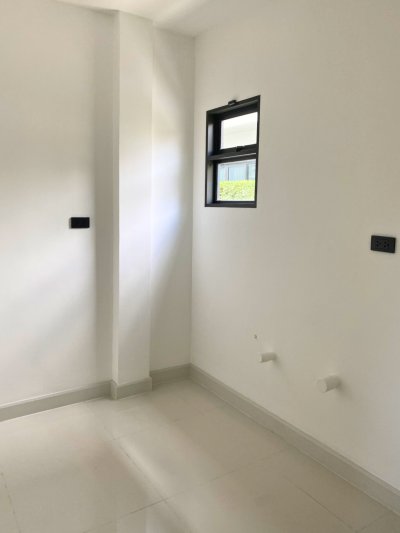 Bangkok Boulevard Single Home, 2 story 3 beds 3 Baths  164 sq m. Fully Furnished