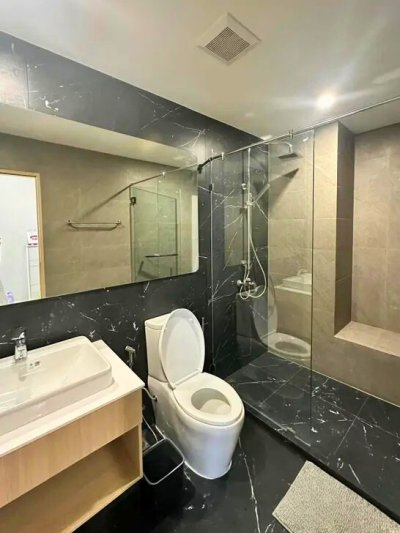 Skyrise Avenue near BTS Punnawithi 45 sqm.
