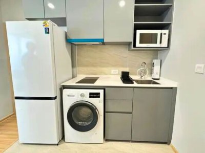 Skyrise Avenue near BTS Punnawithi 45 sqm.