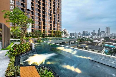 Oka Haus Sukhumvit 36 near BTS Thong Lor 27 sqm.