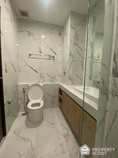 Serviced Apt. near MRT Queen Sirikit 36.5 sqm.