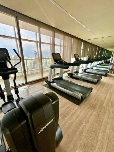 Park Origin near BTS Phrom Phong 30 sqm.