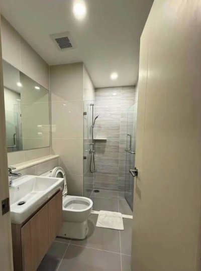 LIFE Rama 4 - Asoke near MRT Queen Sirikit 35 sqm.