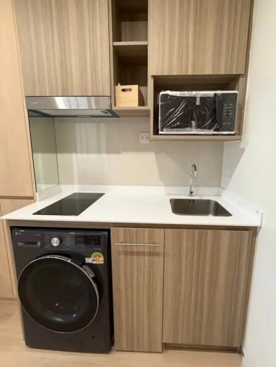 LIFE Rama 4 - Asoke near MRT Queen Sirikit 35 sqm.