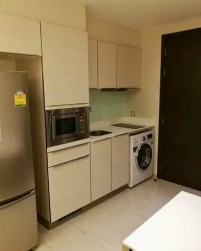 H Sukhumvit 43 near BTS Phrom Phong 38 sqm.