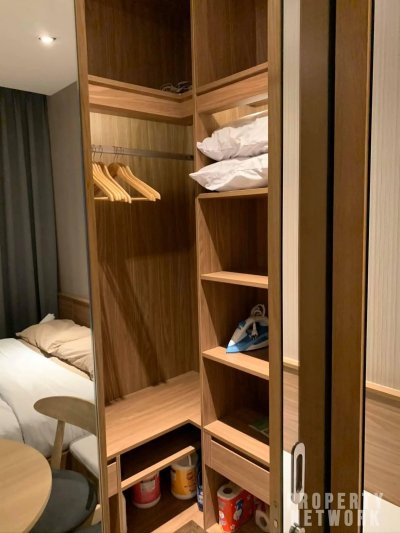 Park Origin near BTS Phrom Phong 30 sqm.
