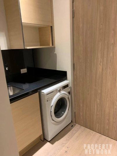 Park Origin near BTS Phrom Phong 30 sqm.