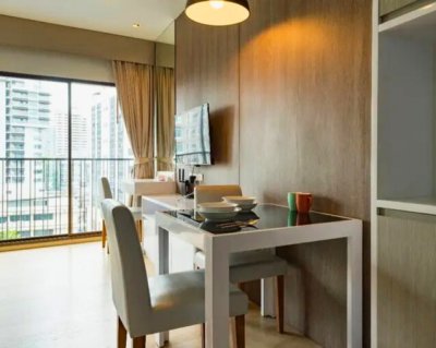 Noble Refine near BTS Phrom Phong 35sqm.
