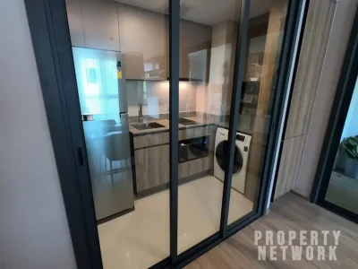 Taka Haus near BTS Ekkamai 12 2 Bed 2 Bathroom 67.5sqm. Fully Furnished