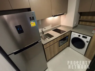 Taka Haus near BTS Ekkamai 12 2 Bed 2 Bathroom 67.5sqm. Fully Furnished