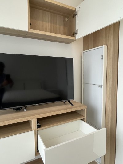 Life Rama4-Asoke near MRT Queen Sirikit 1 Bed 1 Bathroom 26 sqm. Fully Furnished