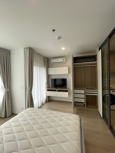 Life Rama4-Asoke near MRT Queen Sirikit 1 Bed 1 Bathroom 26 sqm. Fully Furnished