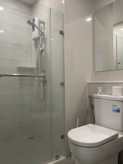 Life Rama4-Asoke near MRT Queen Sirikit 1 Bed 1 Bathroom 26 sqm. Fully Furnished