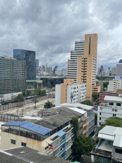 Life Rama4-Asoke near MRT Queen Sirikit 1 Bed 1 Bathroom 26 sqm. Fully Furnished