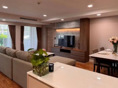 2-BR Serviced Apt. near BTS Thong Lor 2 Beds 2 Bathrooms 180 m². Fully Furnished