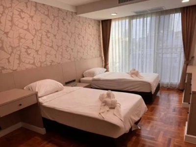 2-BR Serviced Apt. near BTS Thong Lor 2 Beds 2 Bathrooms 180 m². Fully Furnished