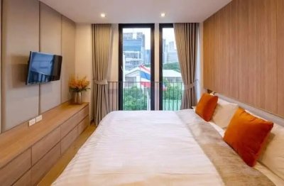 1-BR Serviced Apt. near BTS Nana 1 Bed 1 Bathroom 50 m². Fully Furnished