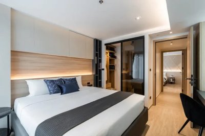2-BR Serviced Apt. near BTS Ekkamai 2 Beds 2 Bathrooms 85 m². Fully Furnished