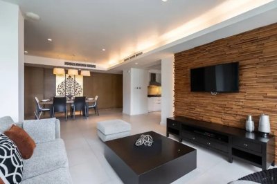 3-BR Serviced Apt. near BTS Phrom Phong 3 Bedrooms 3 Bathrooms 160 m². Fully Furnished