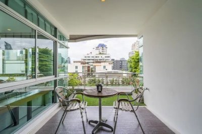 3-BR Serviced Apt. near BTS Phrom Phong 3 Bedrooms 3 Bathrooms 160 m². Fully Furnished