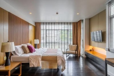 3-BR Serviced Apt. near BTS Phrom Phong 3 Bedrooms 3 Bathrooms 160 m². Fully Furnished