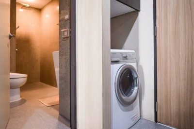 2-BR Serviced Apt. near BTS Phra Khanong 2 Bedrooms 2 Bathrooms 60 m². Fully Furnished