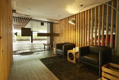 2-BR Serviced Apt. near BTS Phra Khanong 2 Bedrooms 2 Bathrooms 60 m². Fully Furnished