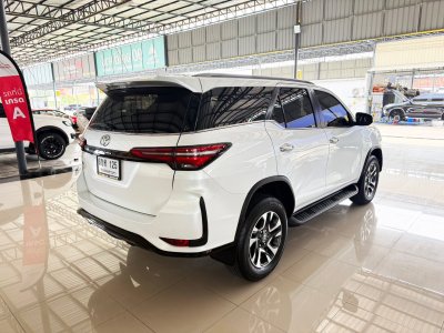 Toyota Fortuner 2.4 Leader V (ปี 2023) SUV AT