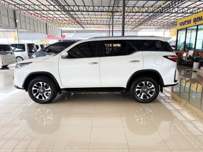 Toyota Fortuner 2.4 Leader V (ปี 2023) SUV AT