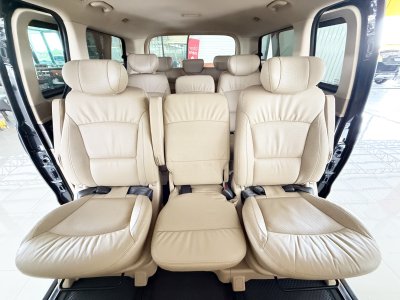 Hyundai H-1 2.5 Deluxe (ปี 2016) Wagon AT