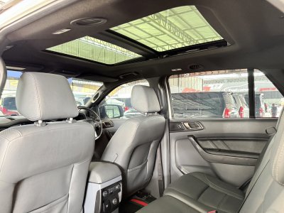 Ford Everest 2.2 Titanium+ (Y 2017) SUV AT - 2WD