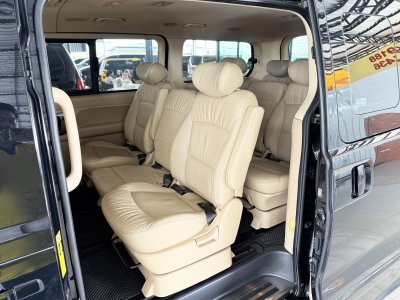 Hyundai H-1 2.5 Deluxe (ปี 2016) Wagon AT