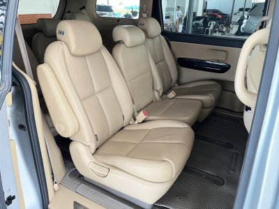 Kia Grand Carnival 2.2 EX (Y 2018) Wagon AT