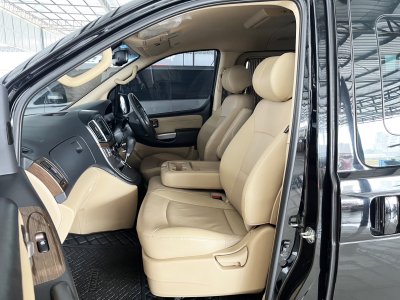 Hyundai H-1 2.5 Deluxe (ปี 2019) Wagon AT