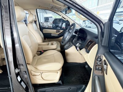 Hyundai H-1 2.5 Elite NS (ปี 2023) Wagon AT