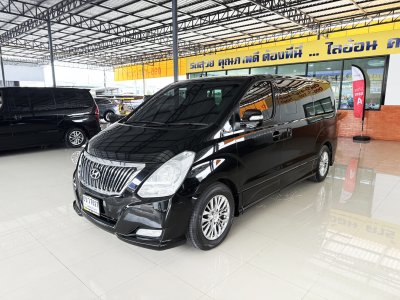 Hyundai Grand Starex 2.5 VIP (ปี 2015) Wagon AT