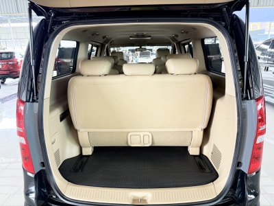 Hyundai H-1 2.5 Deluxe (ปี 2016) Wagon AT