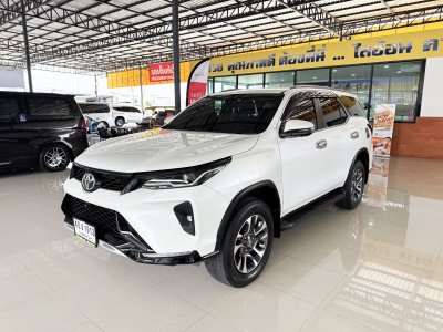 Toyota Fortuner 2.4 Leader V (ปี 2023) SUV AT - 2WD