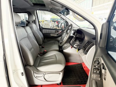 Hyundai H-1 2.5 Limited III (ปี 2019) Wagon AT