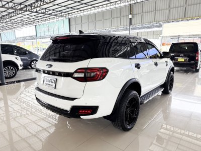 Ford Everest 2.2 Titanium+ (Y 2017) SUV AT - 2WD