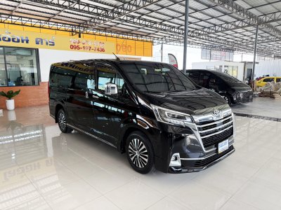 Toyota Majesty 2.8 Grande (Y 2025) Wagon AT