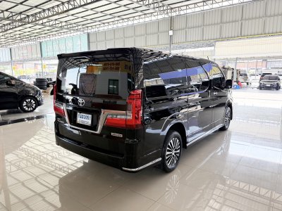 Toyota Majesty 2.8 Grande (Y 2025) Wagon AT