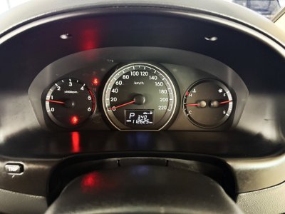 Hyundai H-1 2.5 Deluxe (Y 2018) Wagon AT