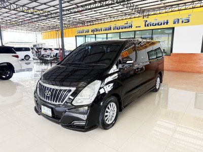 Hyundai H-1 2.5 Deluxe (Y 2018) Wagon AT