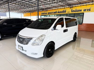Hyundai Grand Starex 2.5 VIP (ปี 2015) Wagon AT