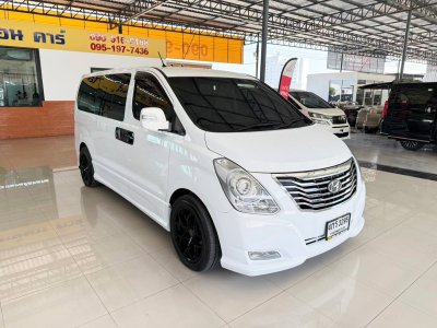 Hyundai Grand Starex 2.5 VIP (ปี 2015) Wagon AT